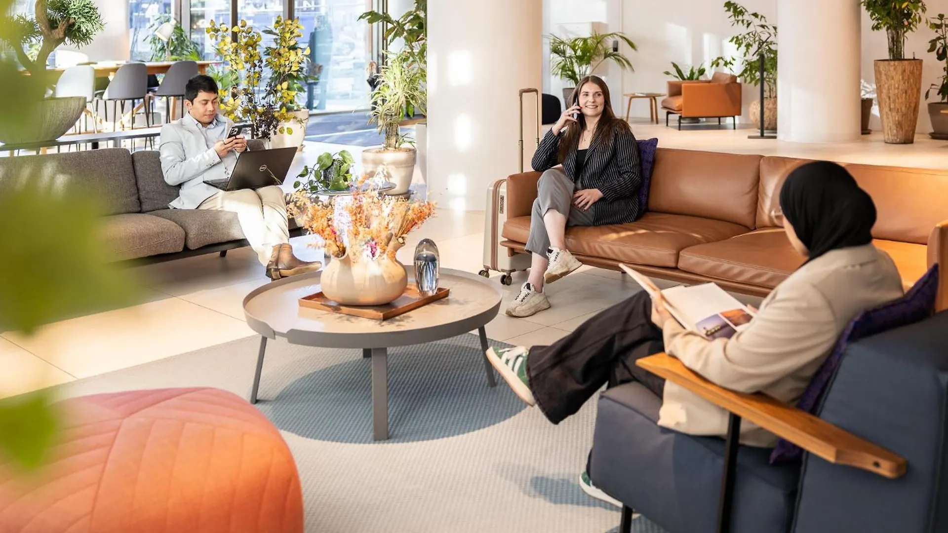 Premier Suites Rotterdam 4*,